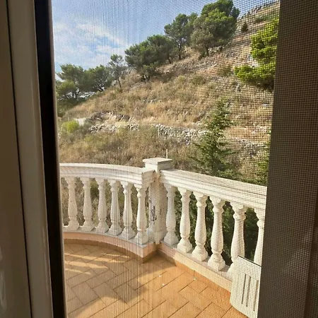 Sea & View *